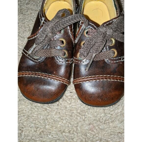 Tiny Tred toddler Boy Sz. 5 Classic Brown Lace Dress Shoe. Adorable - Picture 8 of 9